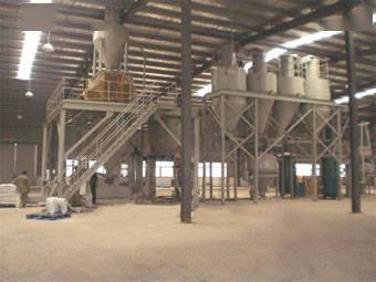 前三季度建材生產增速轉正，行業利潤恢復至去年同期水平，工礦機械設備銷售迎來新機遇